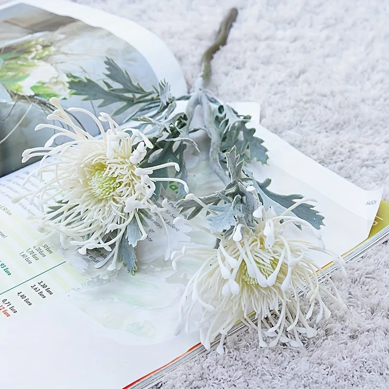 

Рождественская гирлянда из искусственных шелковых цветов