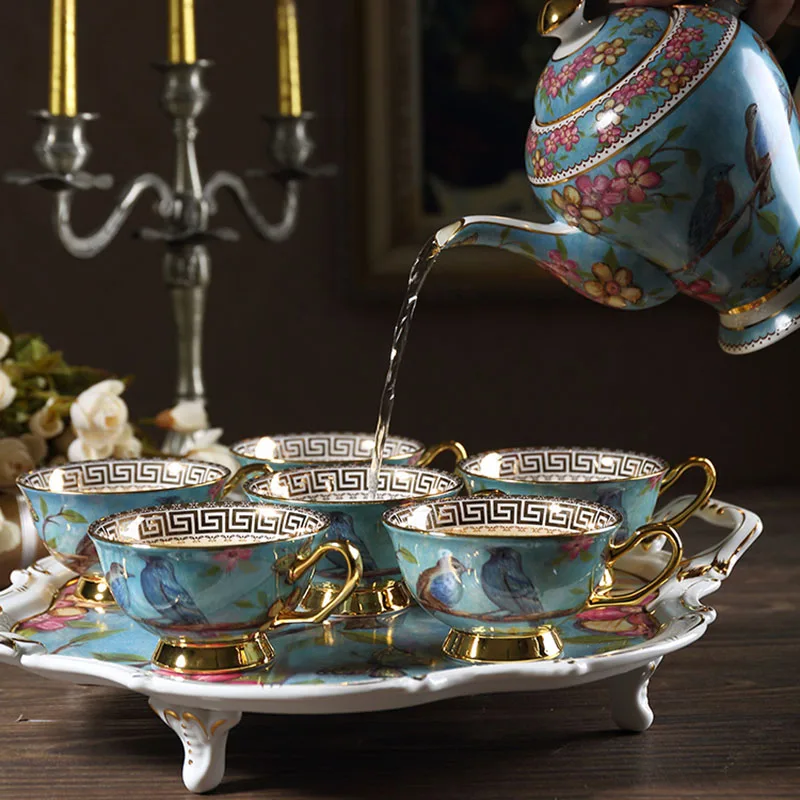 

Набор воды из костяного фарфора в европейском стиле, керамический кофейный сервиз в пасторальном стиле, набор для послеобеденного чая с под...