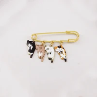 Брошь с котиками#1