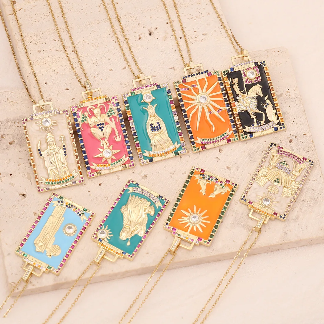 

Vintage Fashion Jewelry 22 Tarot Card Necklaces Retro Western Divination Jewelry Drip Oil Pendant Necklace for Women
