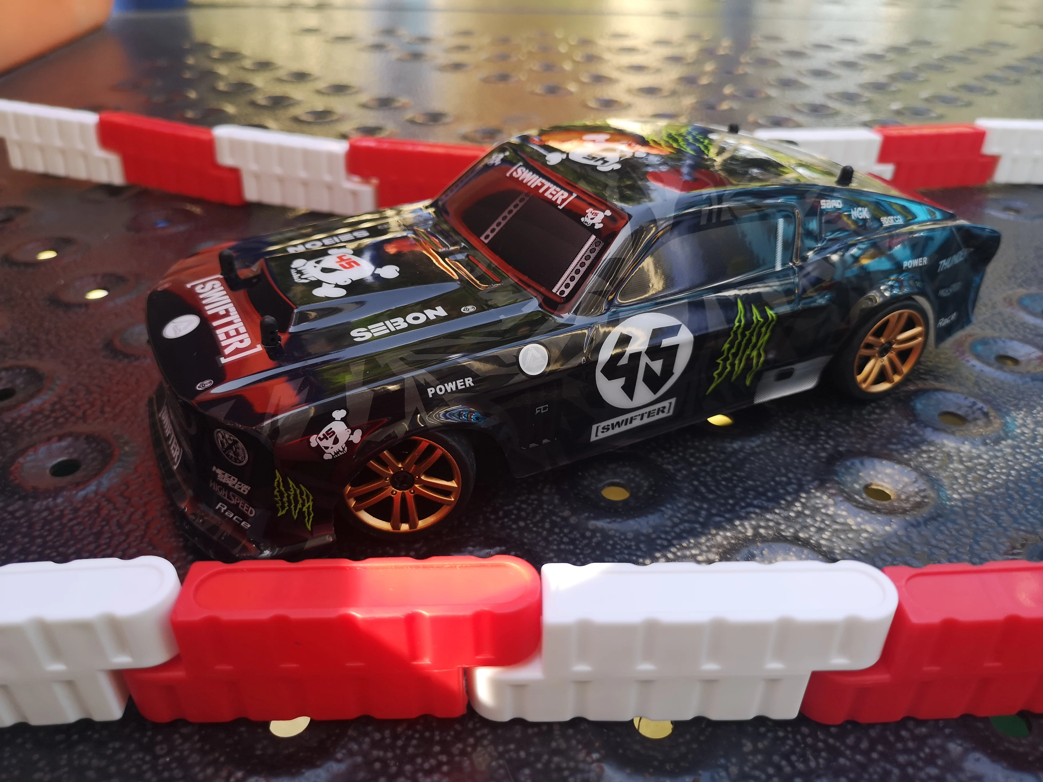 

Electric Car For Adults Drift Rc Car Model 4WD TOY CAR CHILD TOY CAR GTR Racing Car RC STUNT CAR 1:18 Gift For Boys