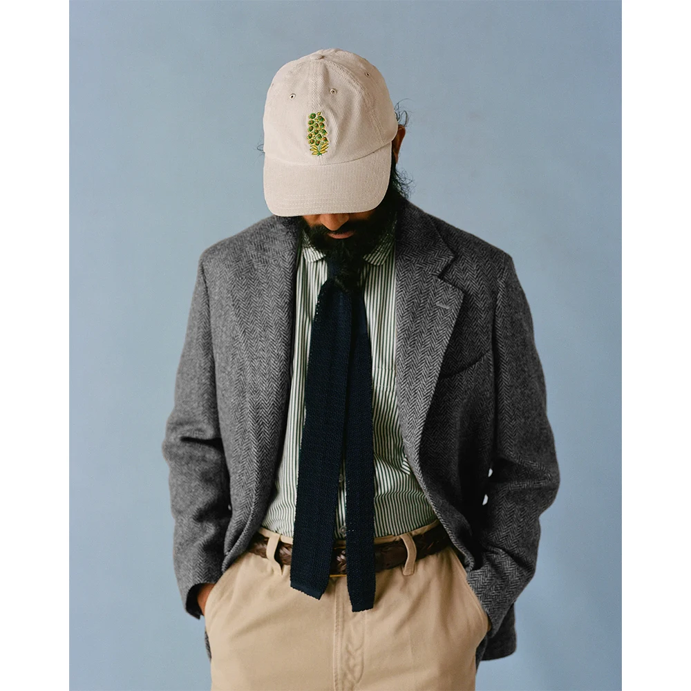 Мужской твидовый пиджак с вырезом на шее нагрудными карманами