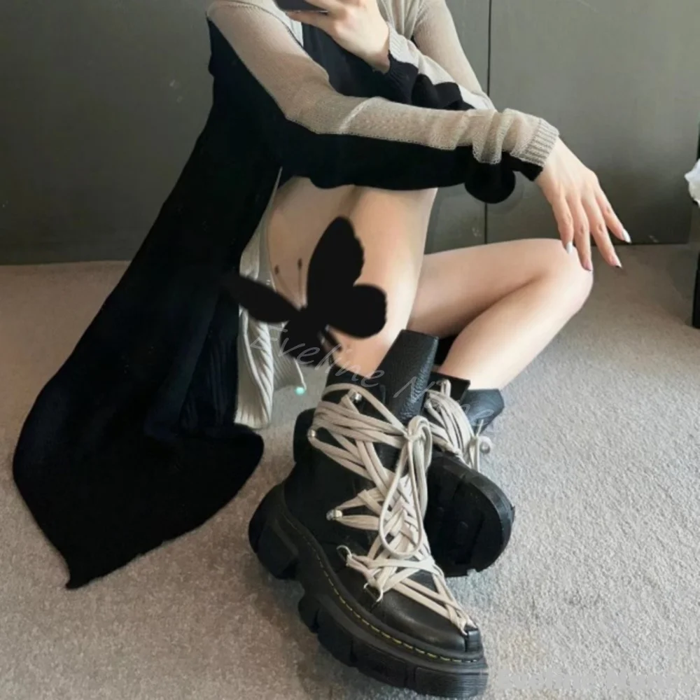 Мотоциклетные ботинки на платформе с сумасшедшими ремешками и массивным