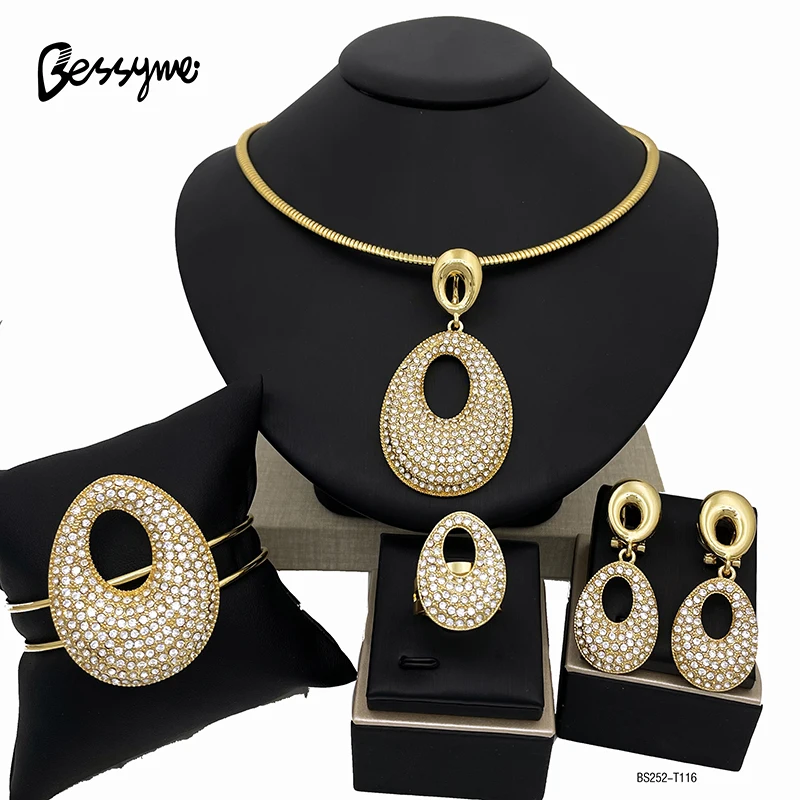 

Комплект из колье и серёг, из 18-каратного золота