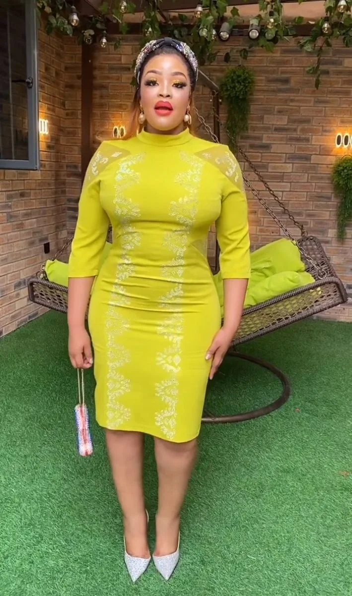 Plus Size Large Women's Dress 2023 New Large Women's Waist Wrap Hip Slim Fit Round Neck Professional Fashion Formal Dress