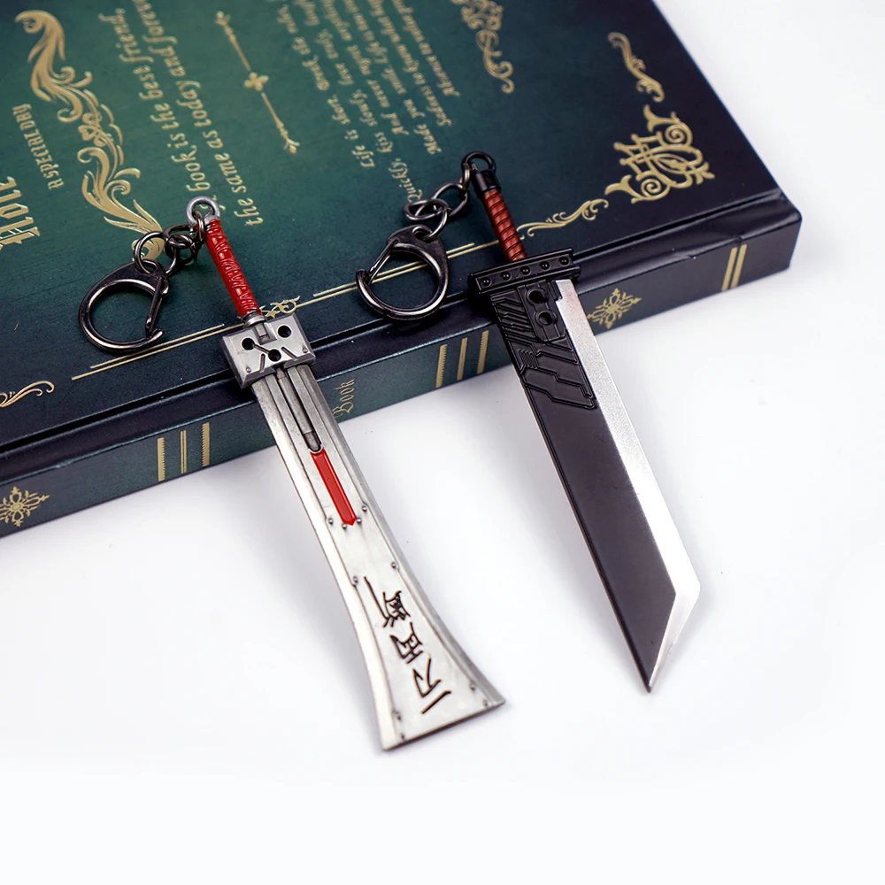 12cm Buster Sword Keychain Remake Final Fantasy 7 VII Cloud Strife Weapon Keychains Game Accessories Car Key Ring llaveros