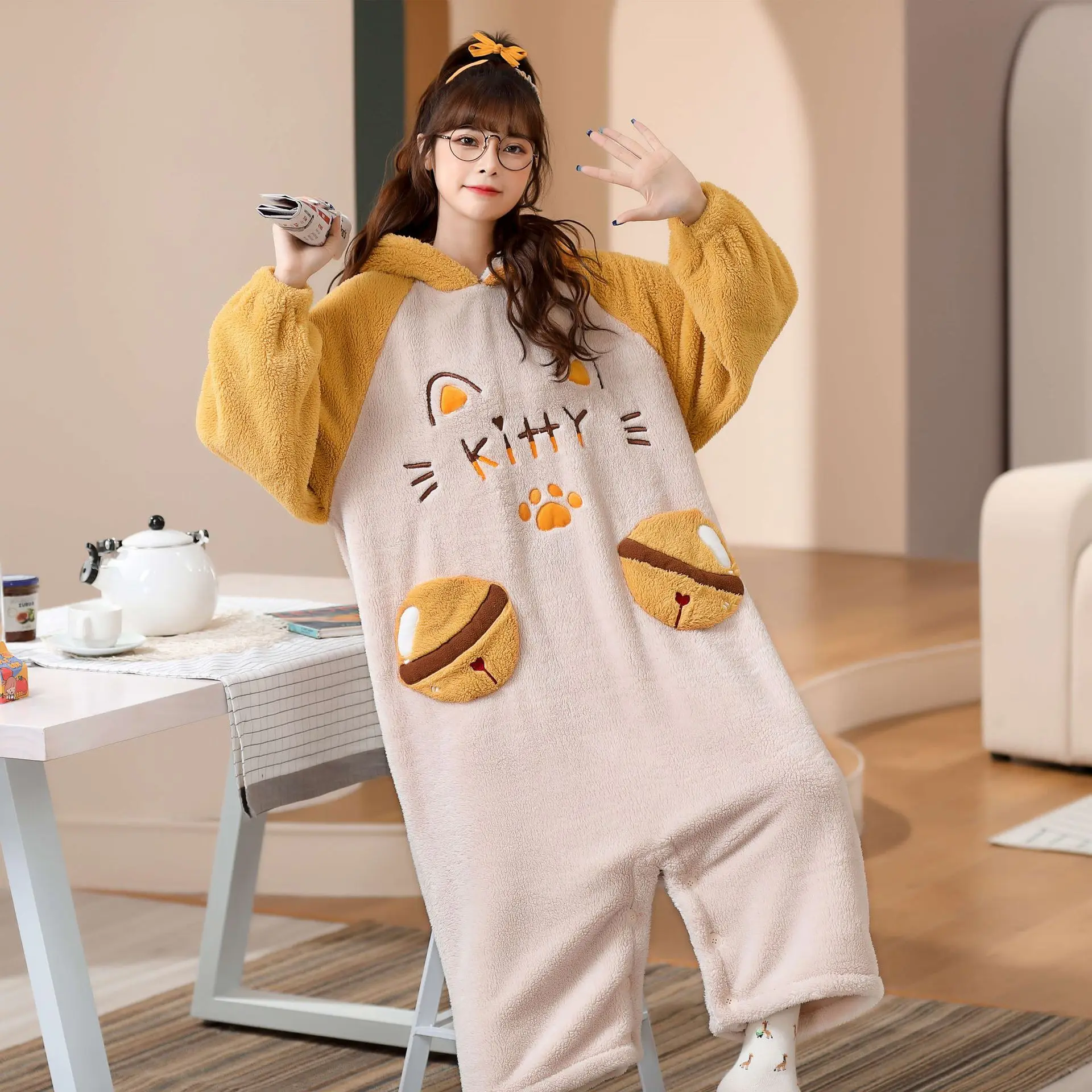 

Anime Kawaii Sanrio Hello Kitty Women's Pajamas Autumn and Winter New Coral Fleece One-Piece Pajamas Plus Fleece Warm Nightdress