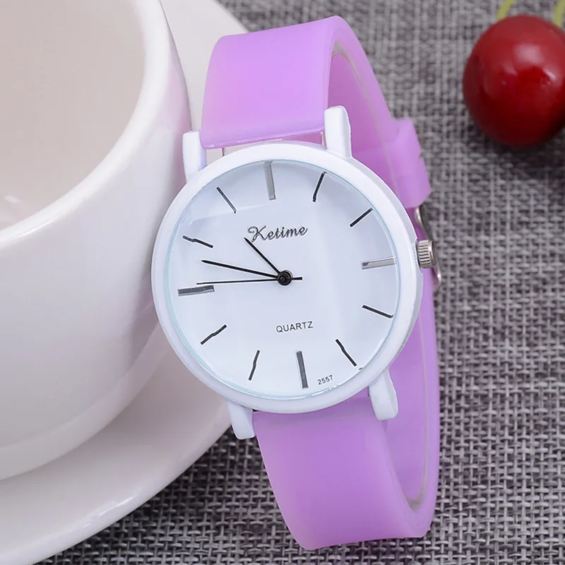 2022 New Simple Square Surface Casual Fashion Student Women's Watch Korean Temperament Classic Silicone Children's Quartz Watch