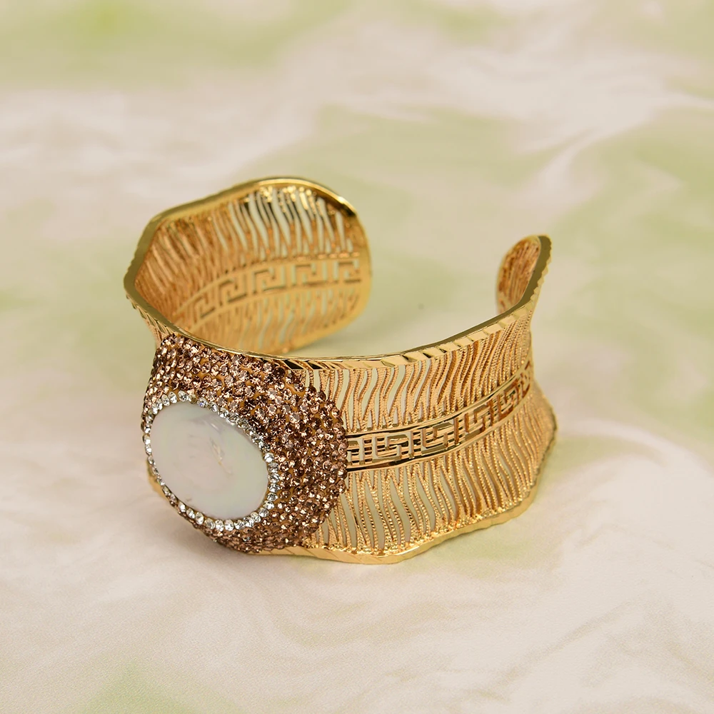 Женский браслет с фианитом