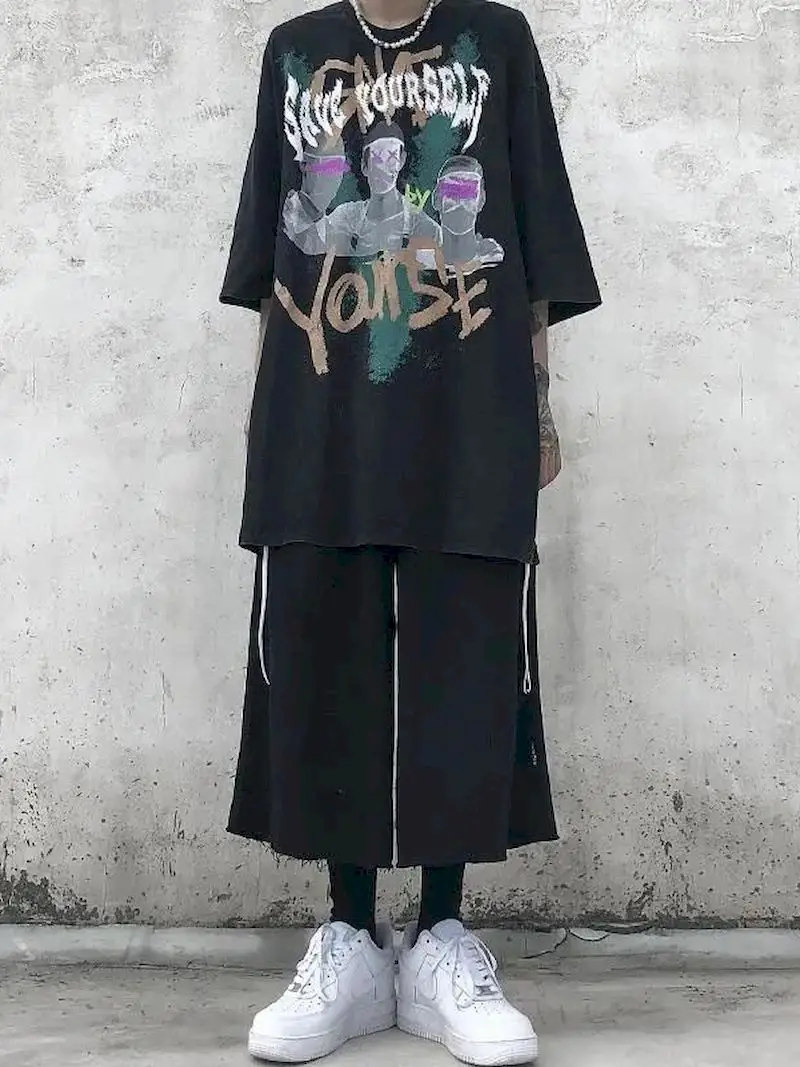 

Harajuku Punk Tshirt Streetwear Casual White T Shirts Loose Summer Cool T Shirt Funny Fashion Japan Men Women Couple T-shirt Y2k