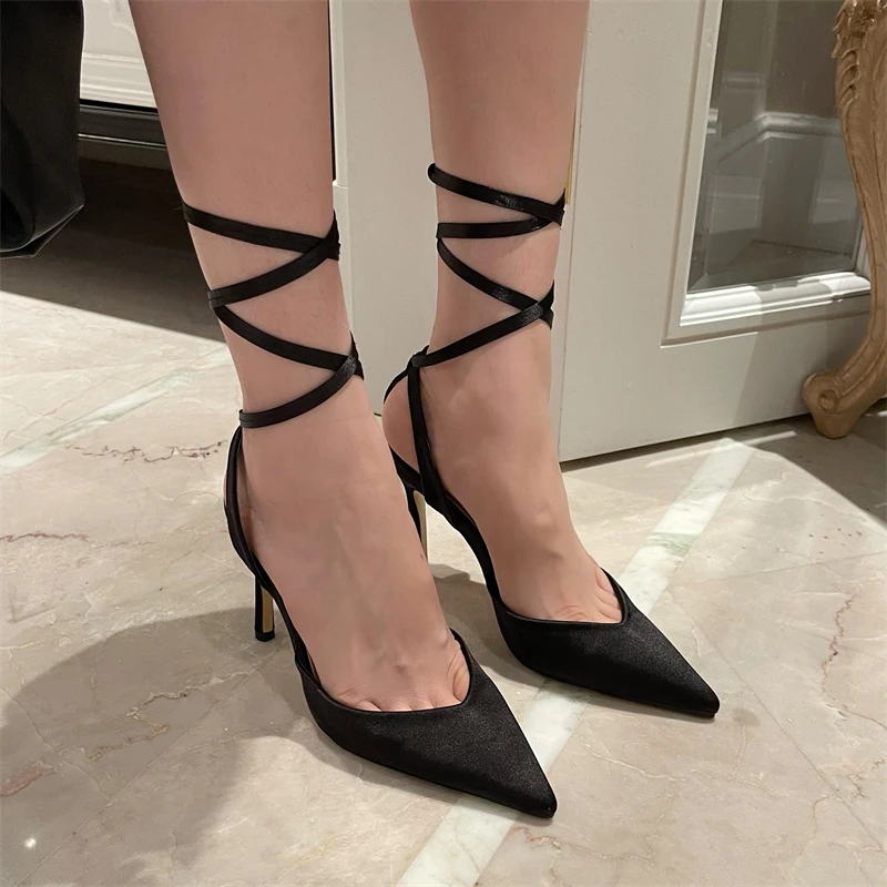 Купи NIUFUNI Summer Pointed Ankle Strap Solid Color High Heel Women's Sandals Fashion Silk Black Gladiator Shoes Dress Shoes Stiletto за 2,158 рублей в магазине AliExpress