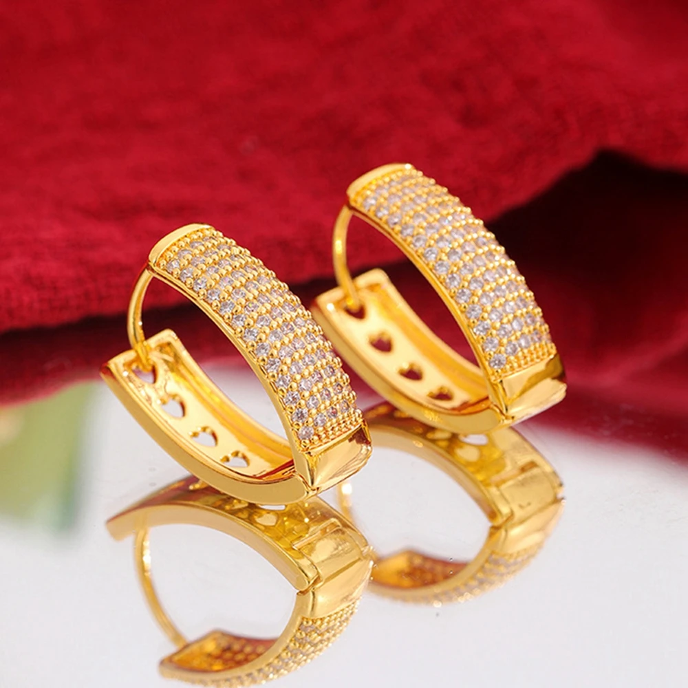 

Women Hoop Earrings v-shaped Tiny Crystal Inlaid Real 18k Gold Color Fashion Girls Lady Huggie Earrings Gift