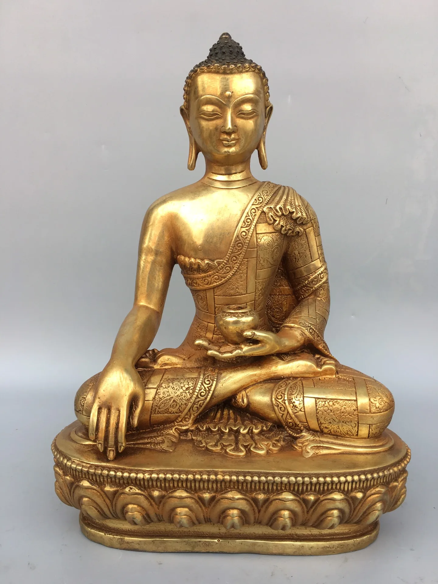 

12" Tibetan Temple Collection Bronze Gilt Shakyamuni One of the Three Treasures Buddha lotus platform worship buddha Town house