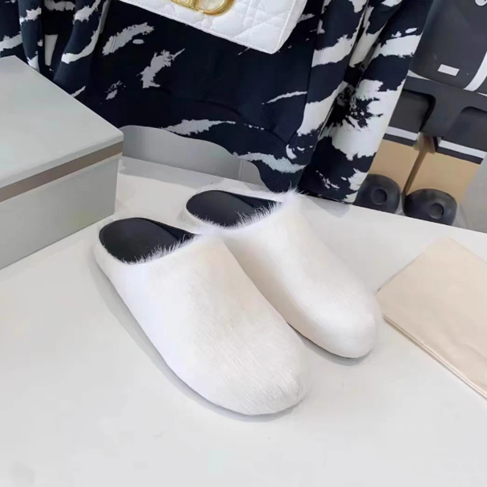 

Real Leather 2023 New Anti Slippers Italy Women's Flat Shoes Autumn Mix and Match Solid Color Fur Outdoor Walking Shoes for Men