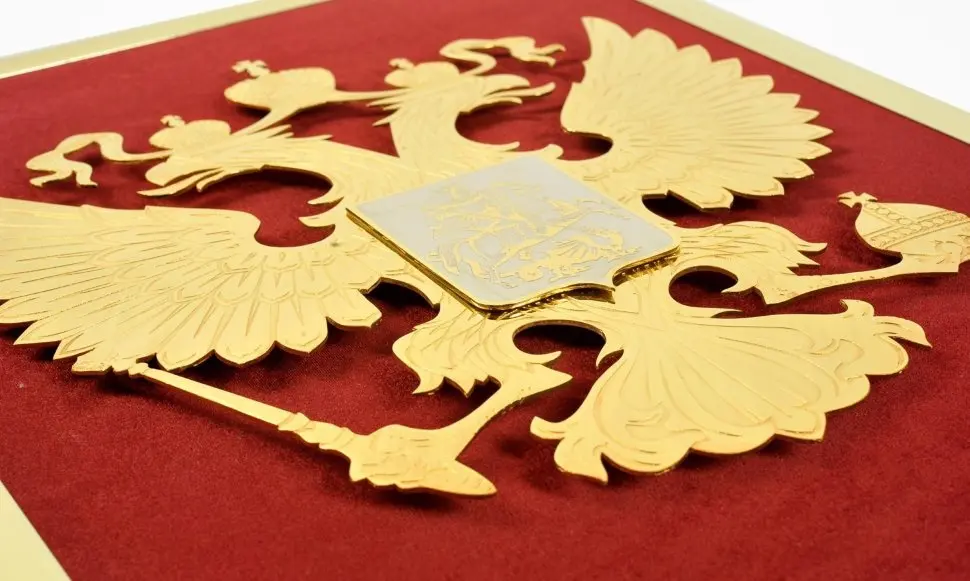 Рисунок 3 - Панно Герб России с позолотой 