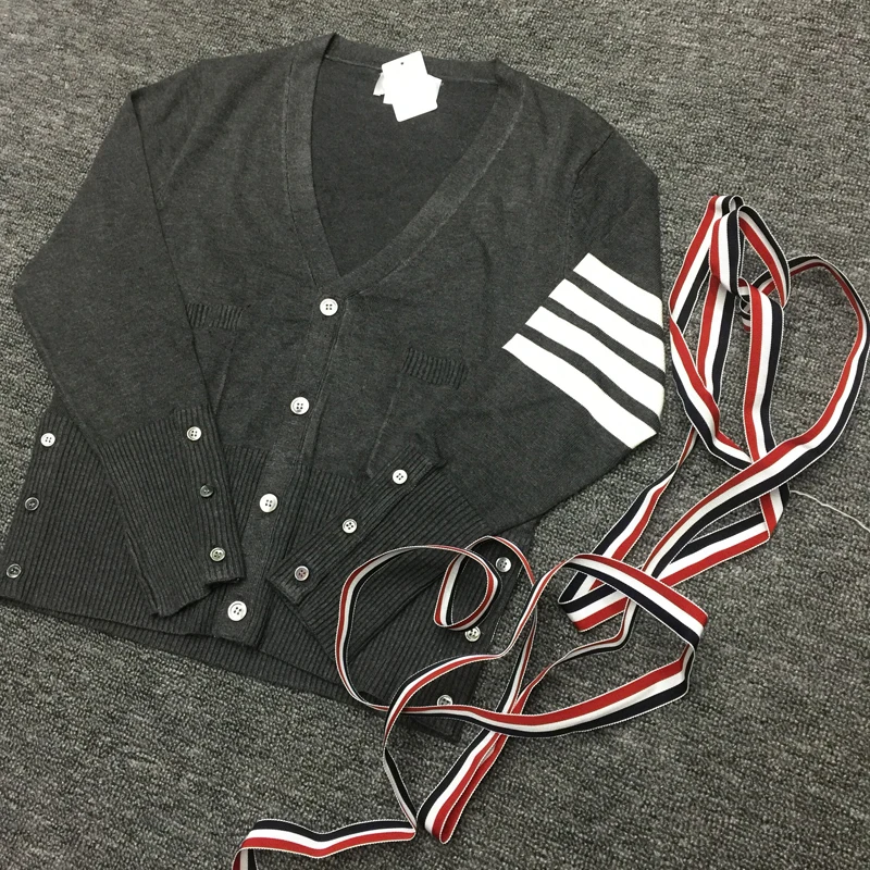 

Новинка, классический короткий осенний кардиган TB с четырьмя пуговицами, окрашенный в пряжку, шерстяной свитер, кардиган