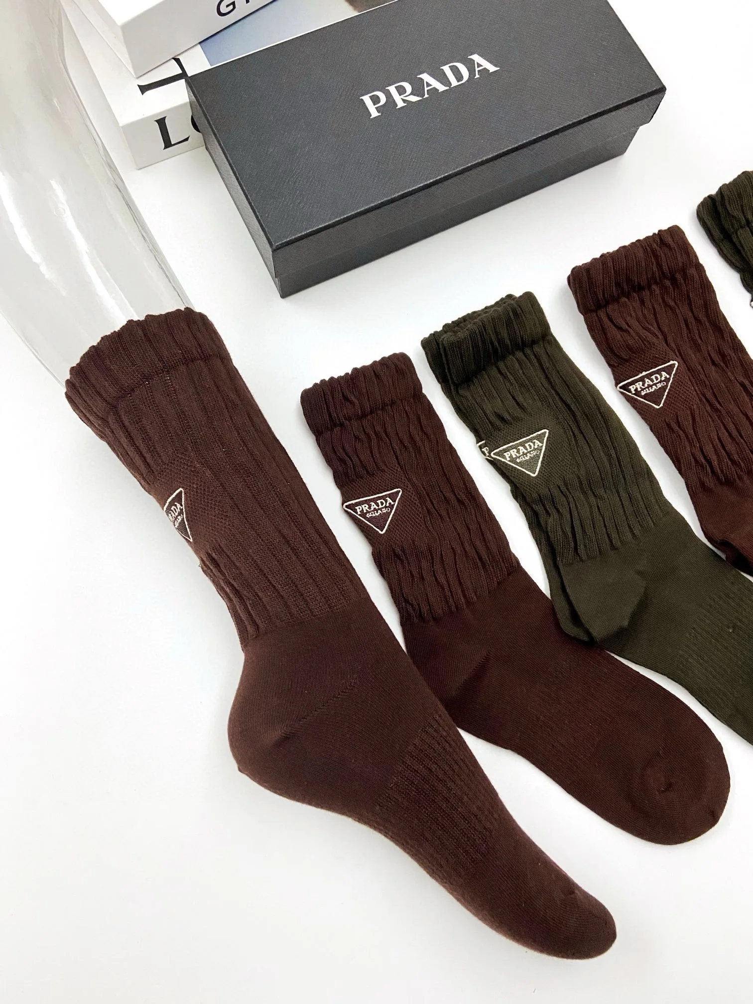 Носки Prada 4 пар дышащие Носки мужские женские хлопковые мягкие впитывающие пот