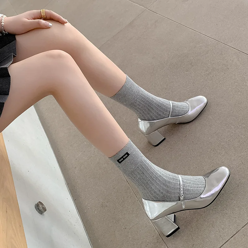 

Туфли женские на высоком каблуке, Туфли Мэри Джейн, с круглым носком, квадратным каблуком, ремешок с пряжкой, серебристые, во французском стиле ретро