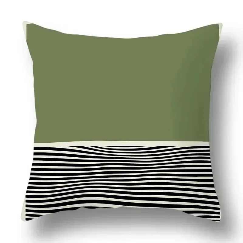 

Зеленая наволочка с геометрическим рисунком