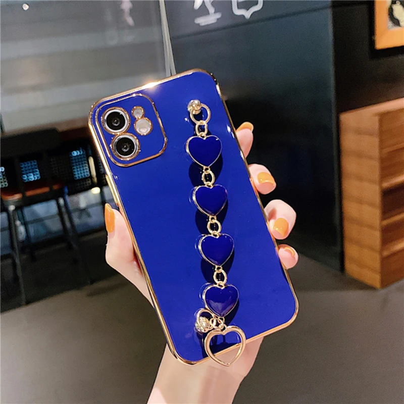 Luxury Plating Love Heart Chain Wrist Bracelet Soft Phone Case for Iphone 13 12 Pro Max X XS XR 14 Pro Max 7 8 Plus Coque Cover