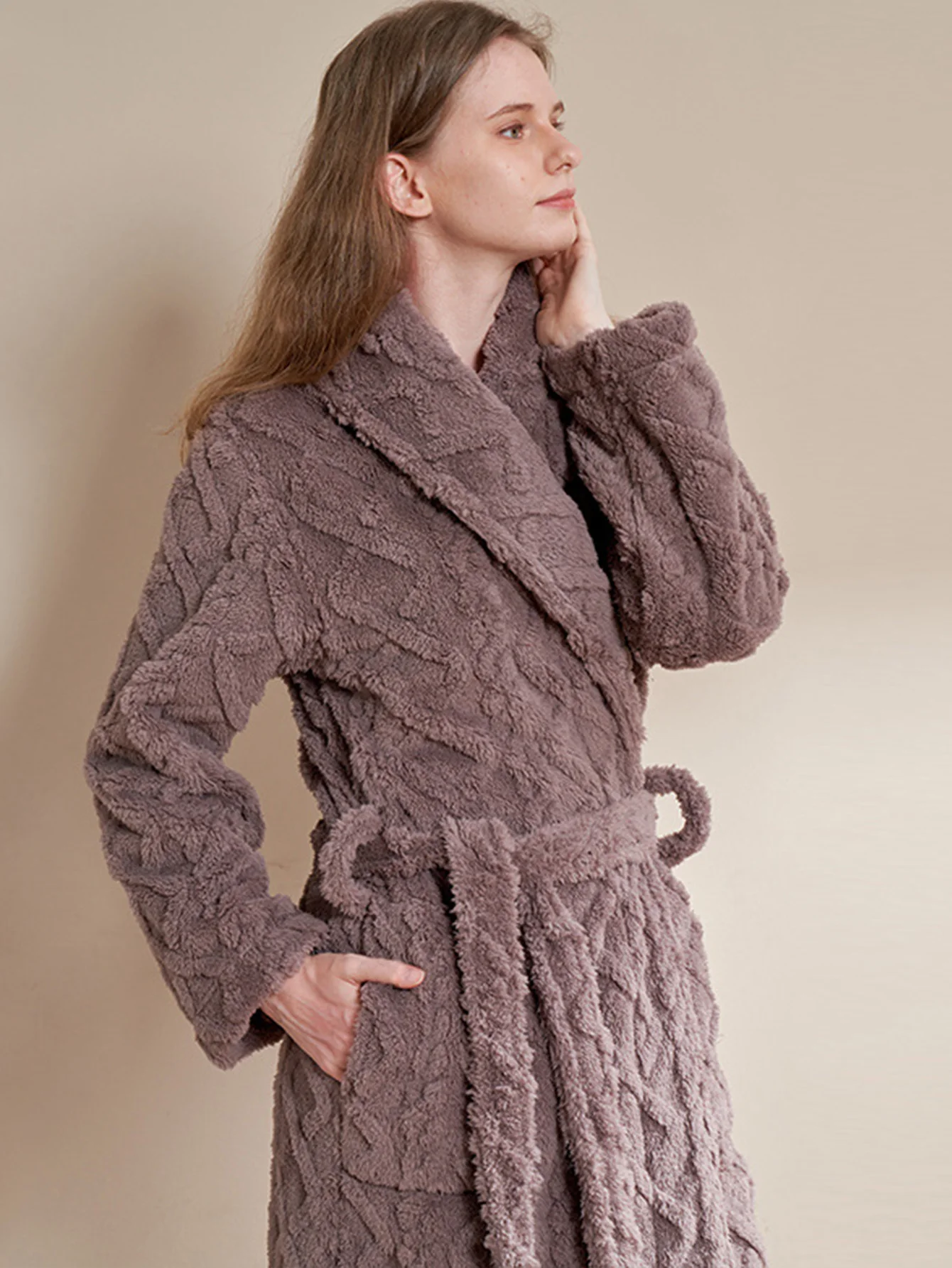 

New Thickening Velvet Grown Robe Belt Long Dresses For Women 2022 Long Sleeve Lapel Nightgown Sleepwear Bathrobes Women Pajamas