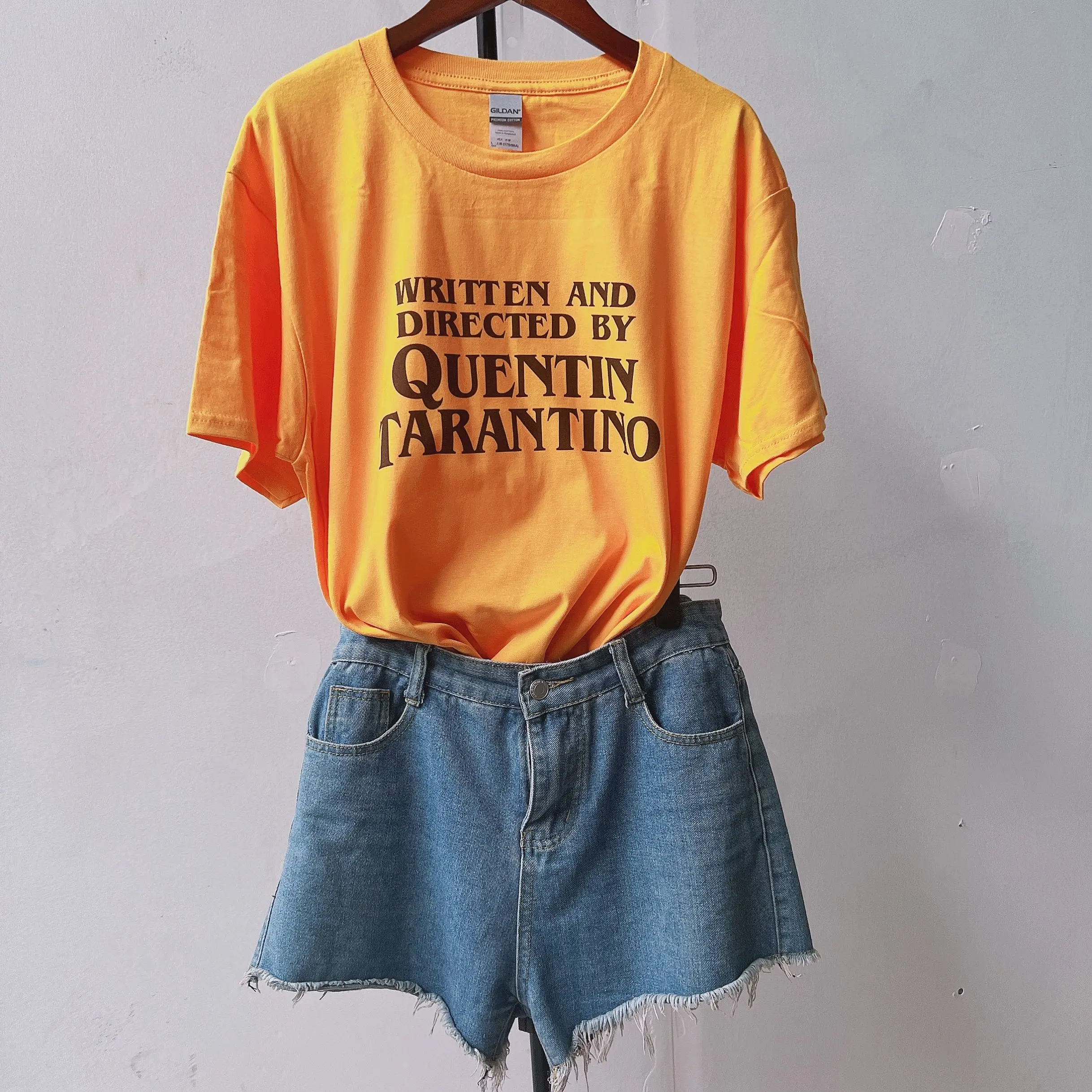 Женская футболка в стиле панк с надписью и написанием от quenti забавная модная