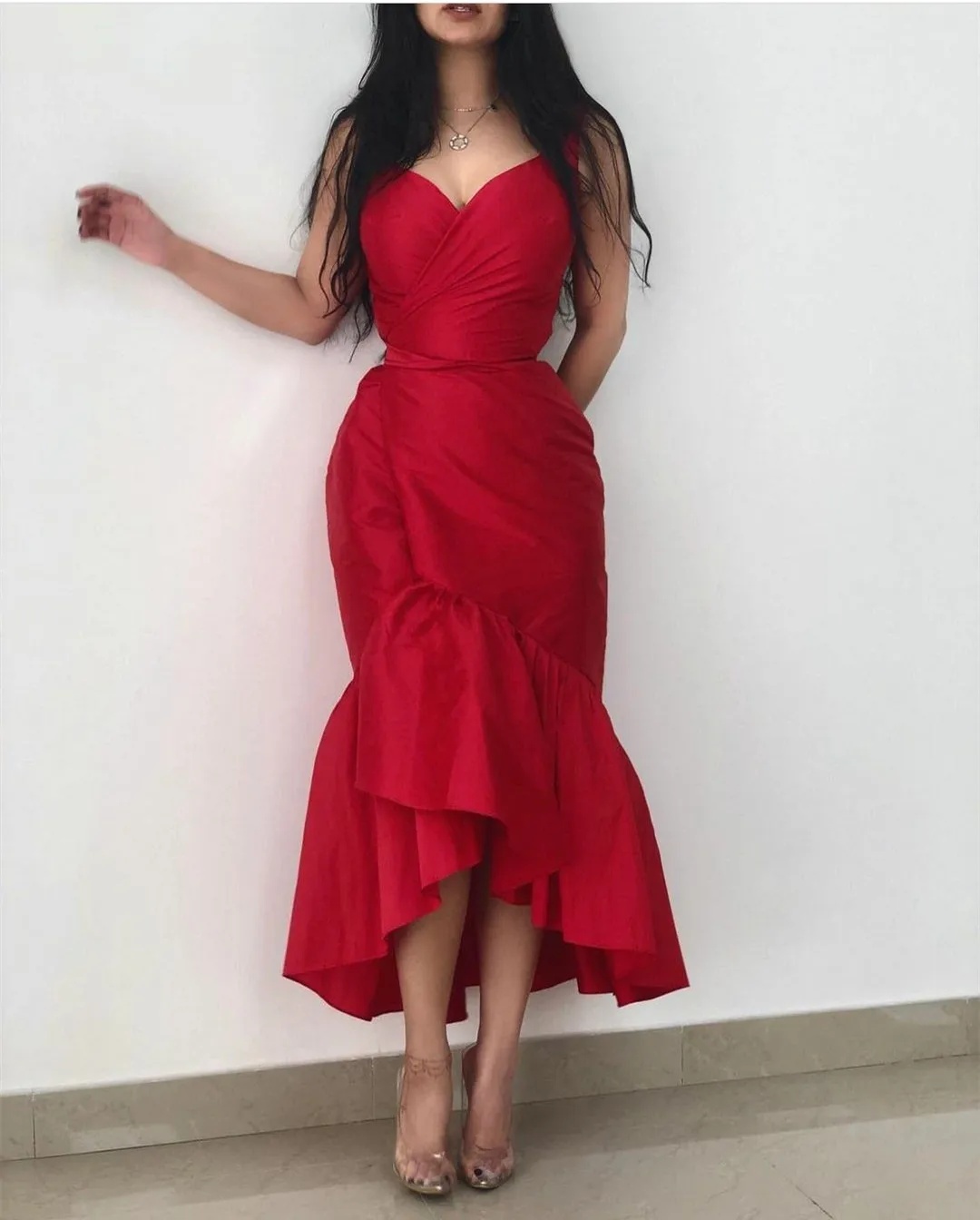 

AsaNagi Red Evening Dresses вечернее платье V Neck Tea-Length Asymmetrical Sleeveless Pleated Ruffled Prom فستان سهرة نسائي