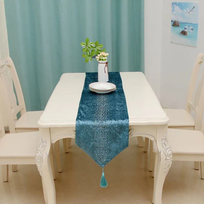 

European Style High-end Table Runner Velvet Gypsophila Fabric Table Runner Restaurant Decoration Table Runner Hotel Bed Flag