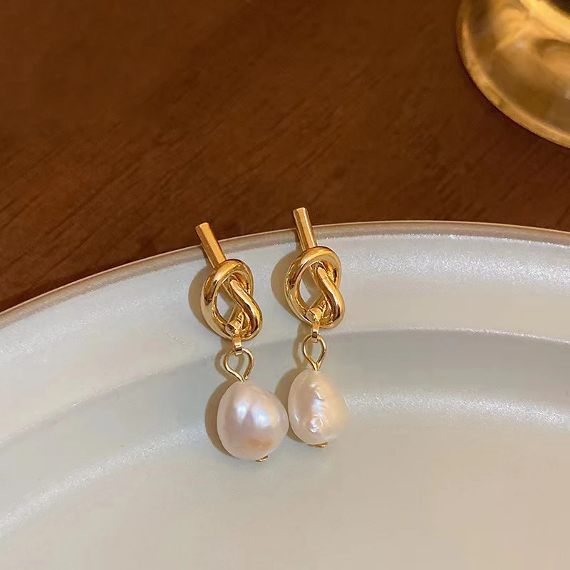 Новинка 1 пара элегантных французских сережек в стиле барокко с жемчугом висячие