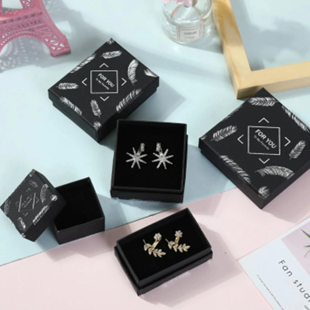 

Fashion Jewelry Gift Boxes with Gold/Silver Feather Pattern Ring Earrings Wedding Packaging Display Cases Creative Cardboard