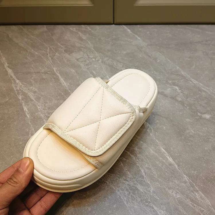 Women Slippers 2023 New Beach Slippers Fashion Off White Open Toe Flat Casual Flip Flops Slides Summer Outwear Ladies Slipper