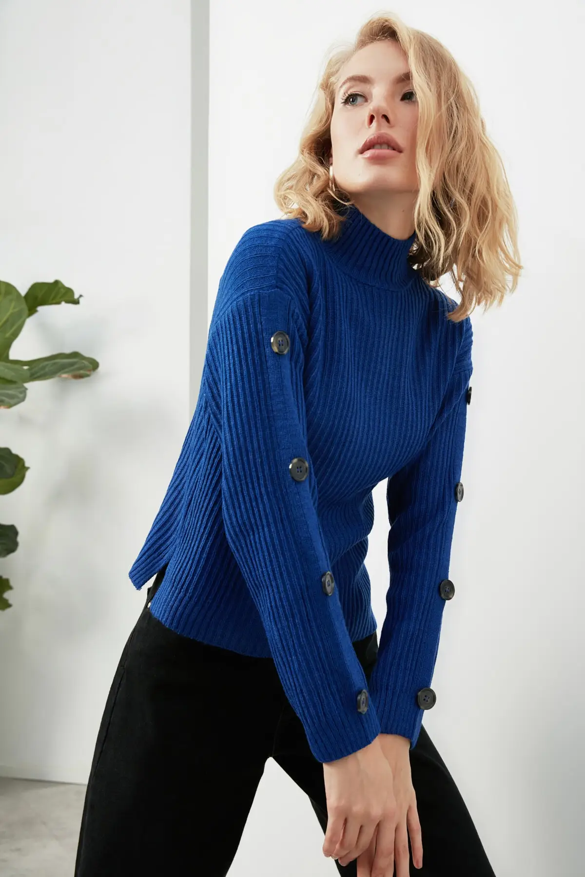 

Trendyol Knitwear Sweater TWOAW22KZ2731