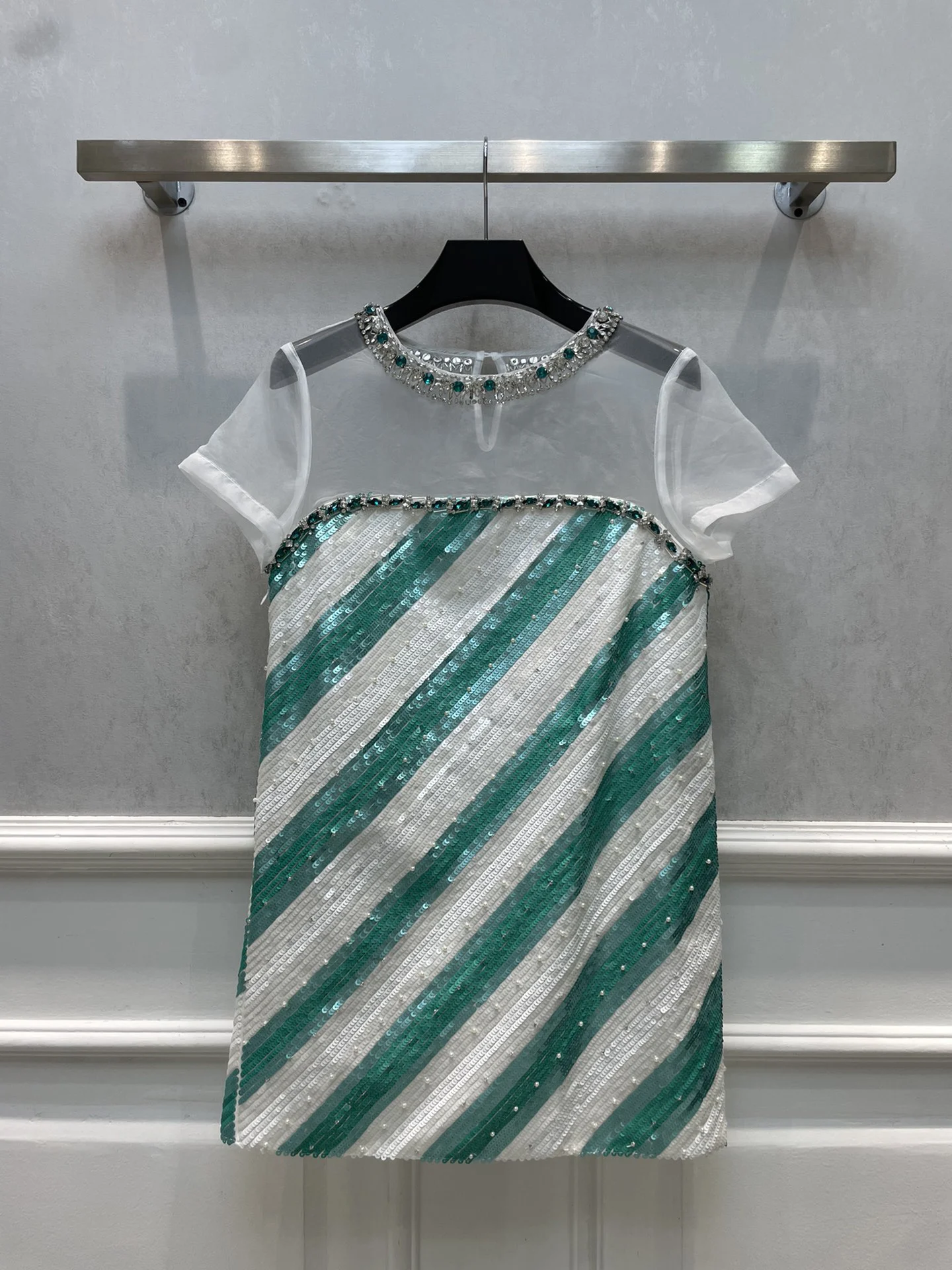 

Spring/summer new mesh splicing sequin striped dress Transparent mesh covers the skin hazy7.9