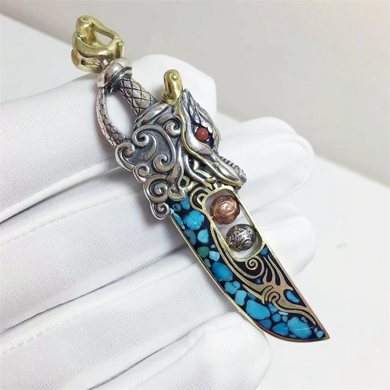 

RJ Silver Color Personality Design Inlaid Turquoise Ulan Flower Six-Character Mantra Dragon Head Battle Knife Necklace Women