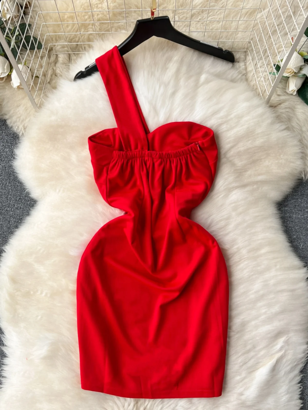 Foamlina 2024 женское летнее пикантное облегающее мини-платье на одно плечо с тонкими