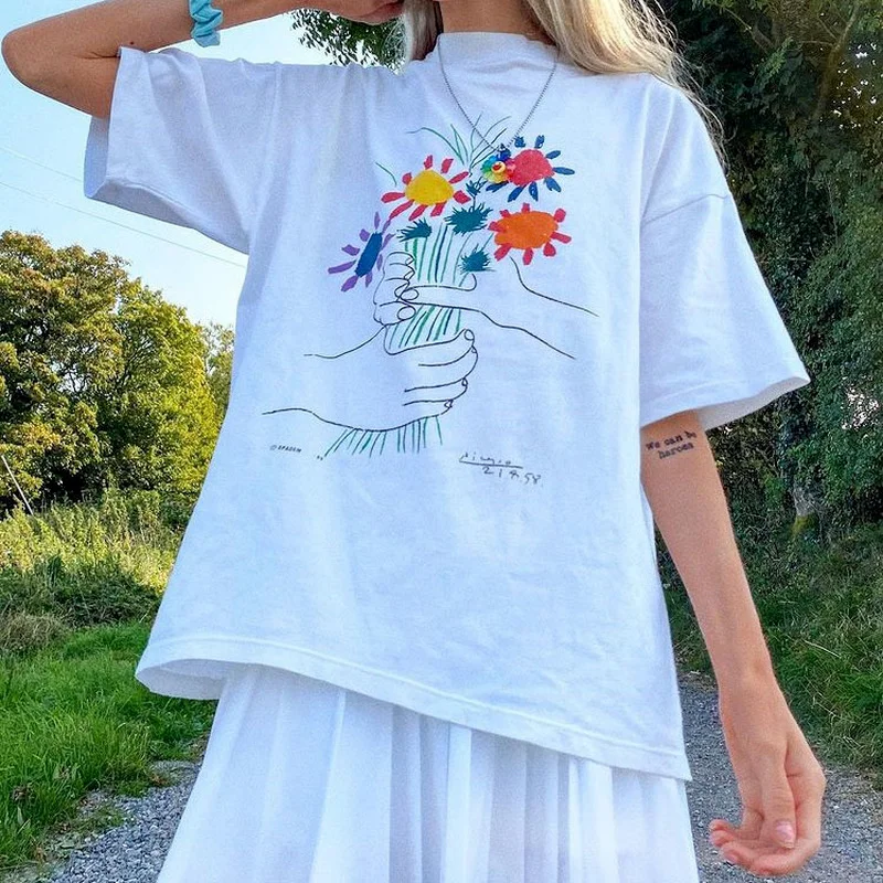 

White Hand Painted Flowers Printed O Neck American Fashion T Shirt Women Short Sleeve Loose Graphic Tees Summer Plus Size Tops