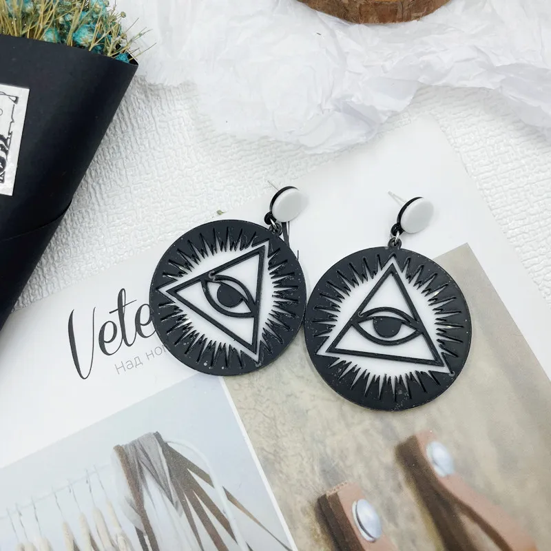 

2022 Fashion Black Round Eyes Earring Vintage Resin Geometric Stud Earrings For Women Jewelry Friend Gift