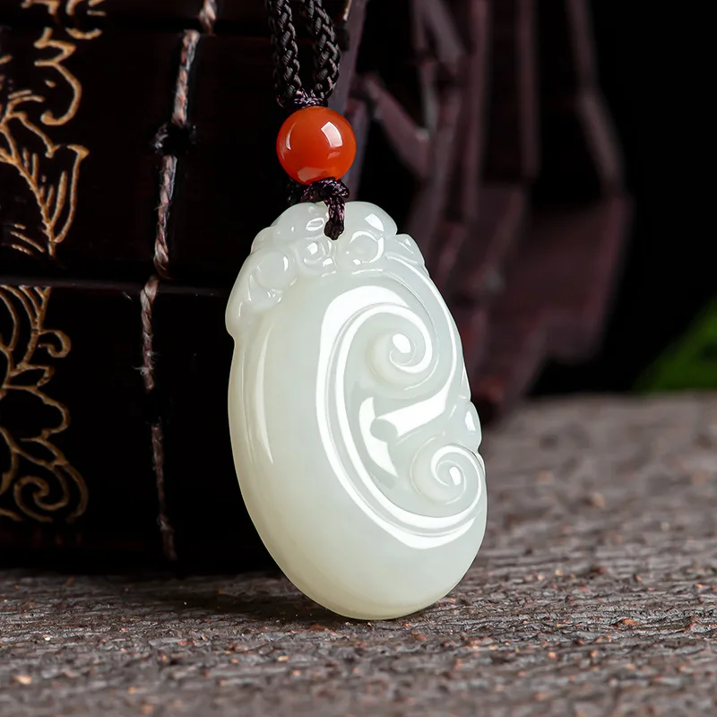 

Maichuang/Hetian White Jade Auspicious Ru Yi Emerald Necklace Pendant Fashion and Personality Charm Male Female Jewelry Gift