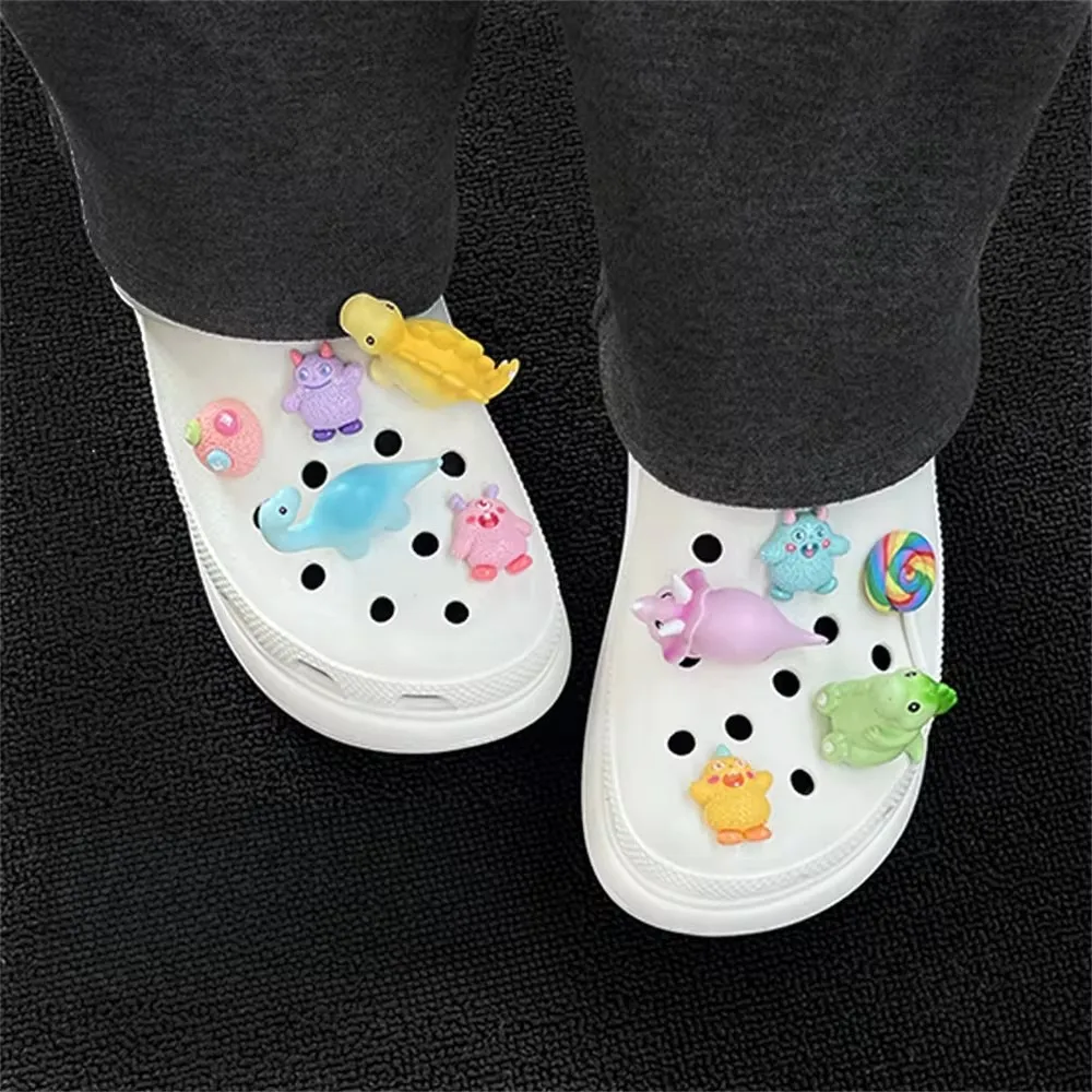 Мультяшные милые резиновые монстры динозавры аксессуары для мальчиков сандалии