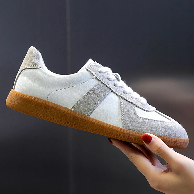 2023 New Genuine Leather Women Sneakers Ladies Moral Training Shoes Casual Spring Flat Shoes Woman soft sole Vintage style