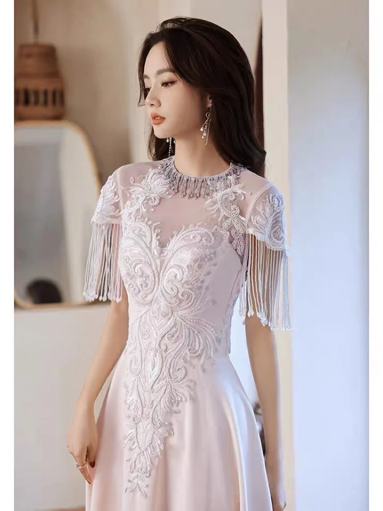 

White Satin Evening Dresses With Tassel O-Neck Illusion A-Line Zipper Applique Bead Luxury Long Formal Gowns Special Occasion
