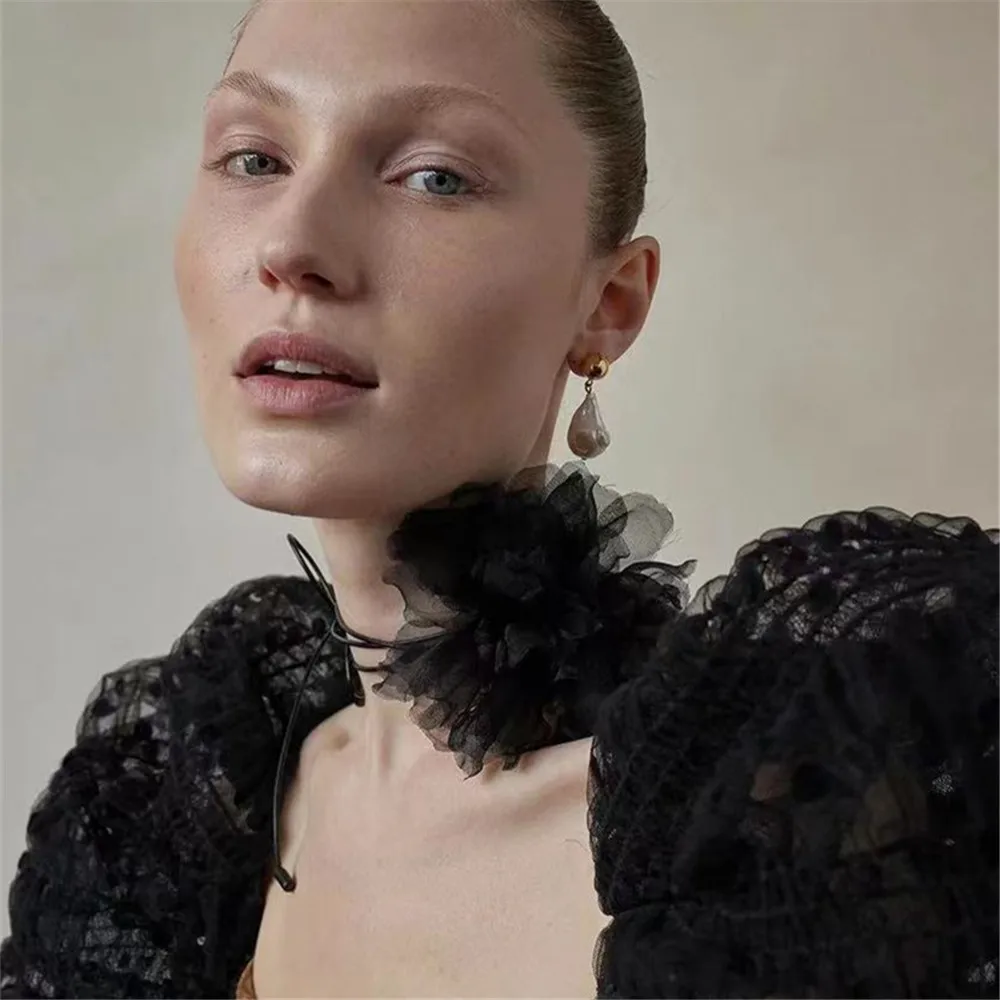 

Superior Vintage Sexy Black Lace Flower Short Choker Neckband Banquet Accessories for Girl Chunky Cloth Collar Necklace Jewelry