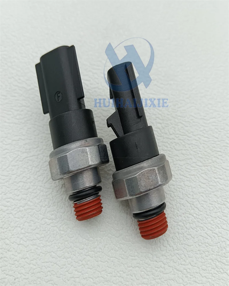 Фото Высококачественный электрический датчик давления (датчик-выключатель) для экскаваторов Komatsu PC200-8, PC300-8, номер детали 6744-81-4010 №1