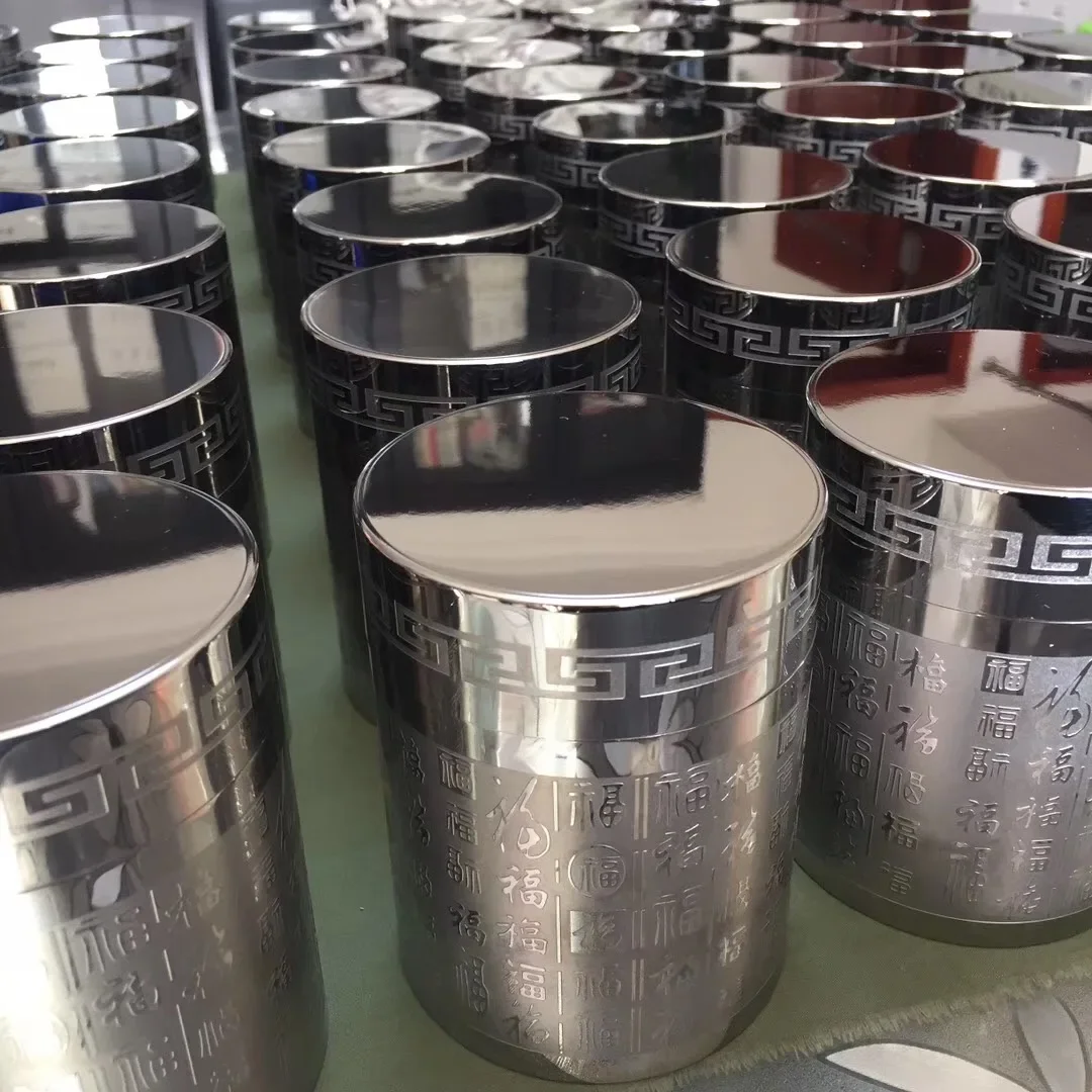 Контейнер для хранения в герметичном виде с титановым цилиндром