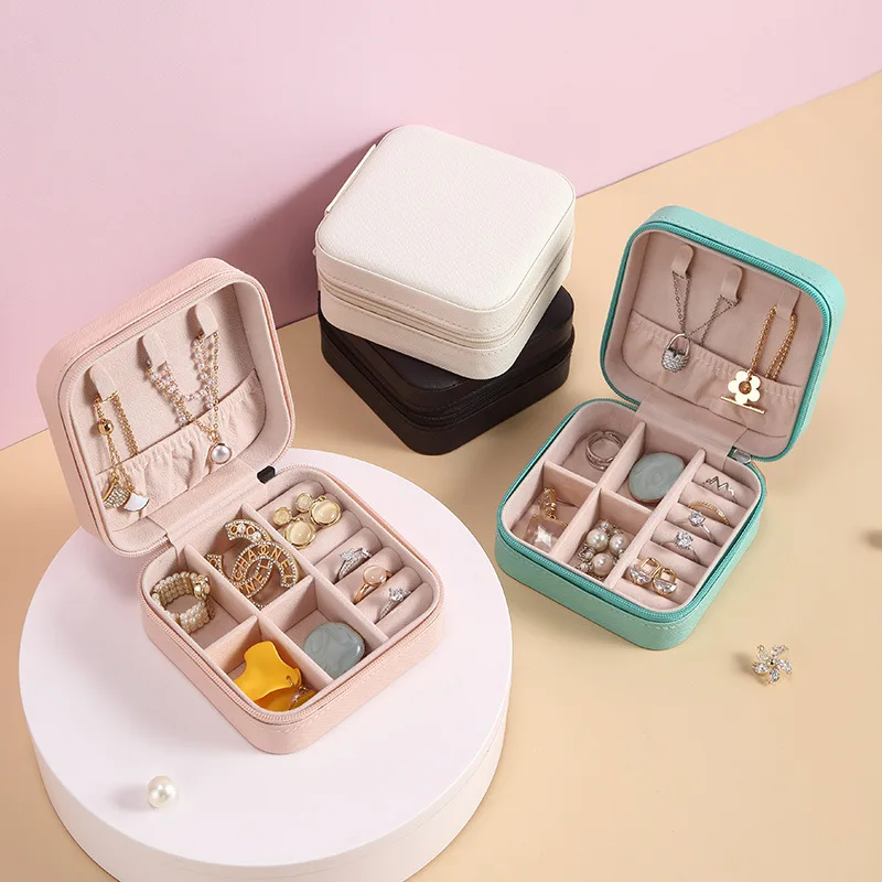 

Portable Jewelry Box Jewelry Organizer Display Travel Jewelry Case Boxes Button Leather Storage Zipper Jewelers Box