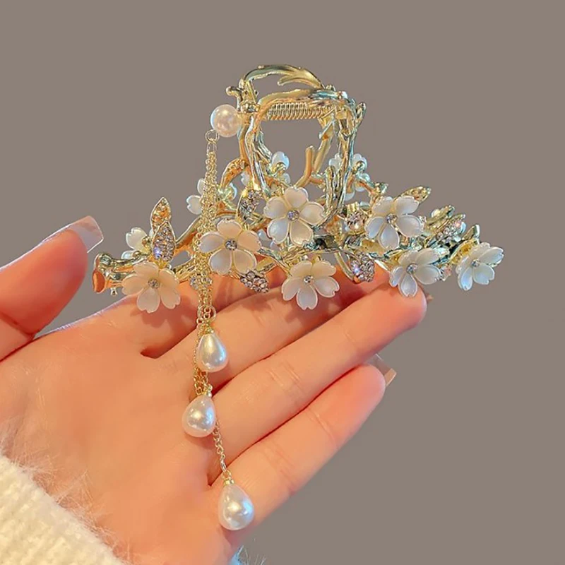 

Tassel Hair Claw for Women Cute Clip Girls Fashion Elegance Headdress Exquisite Hair Accessoires