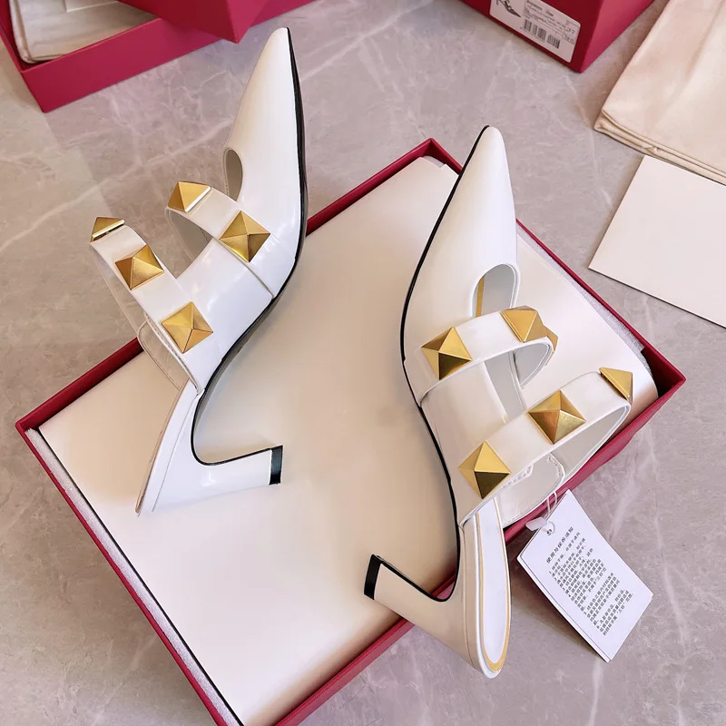 Flat Sandals Summer Heels For Women 2023 Pointed Toe Casual Outdoor Slippers Luxury Brand Designer golden Rivets Ladies Shoes