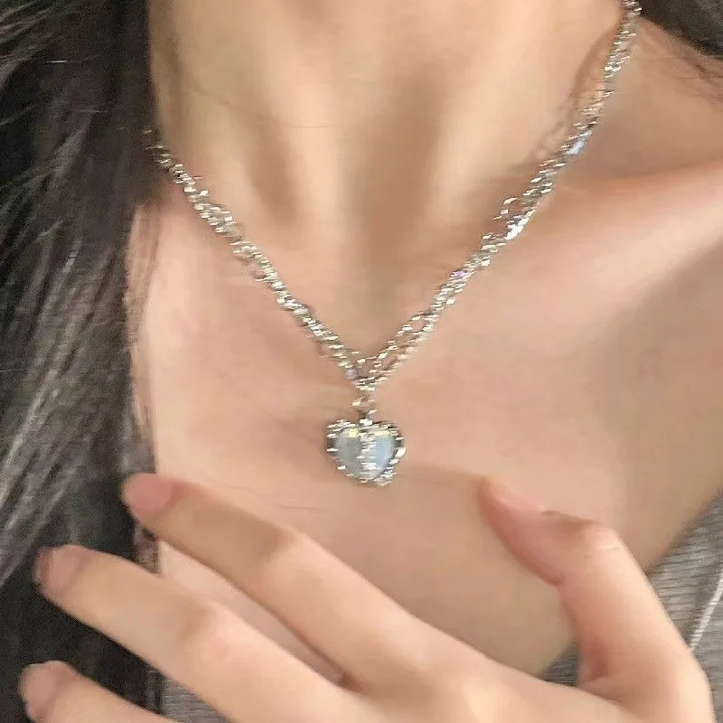 

Kpop Choker Heart Necklace Clavicle Chain Rhinestone Pendant Necklace For Women Punk Y2K Aesthetic Gothic Fashion Grunge Jewelry
