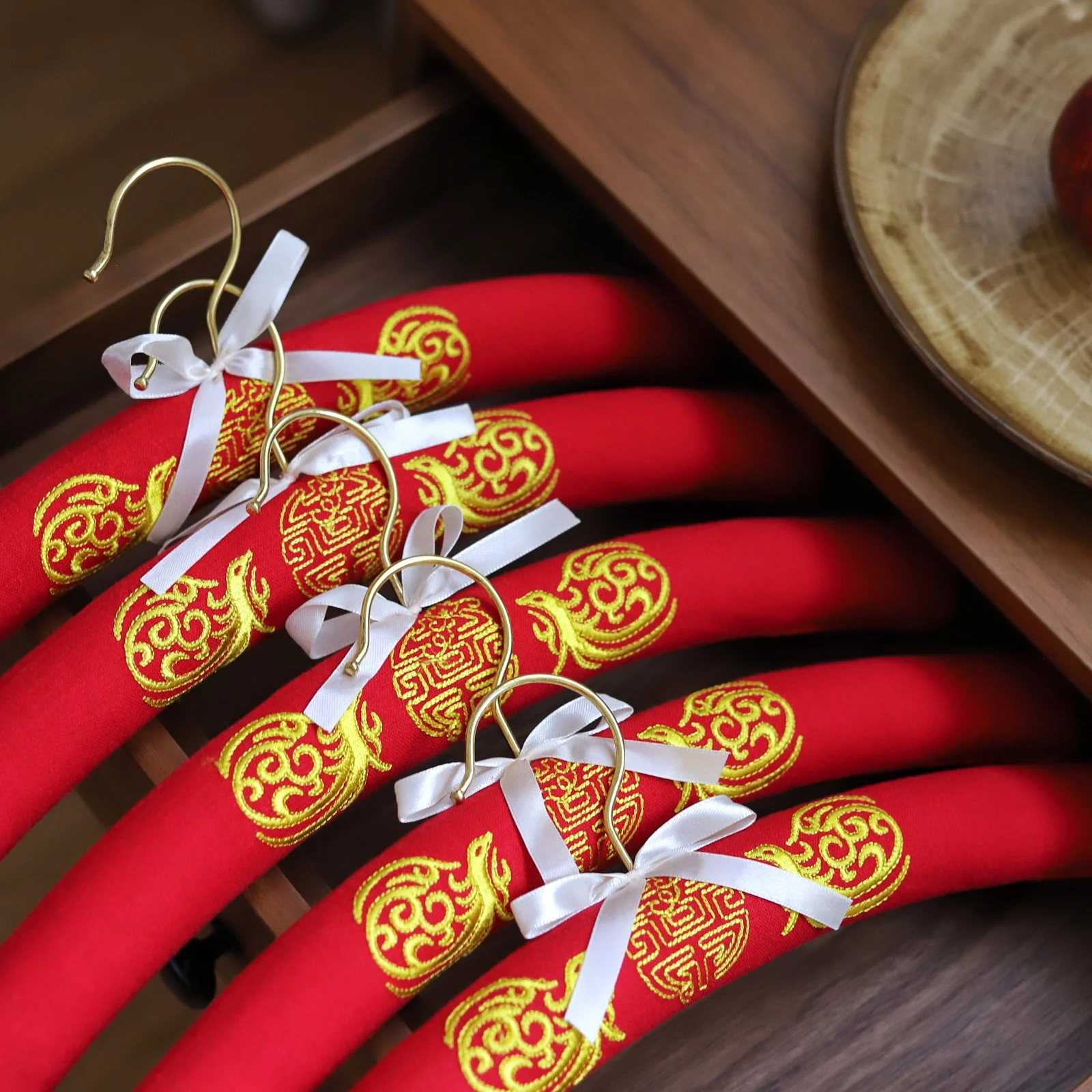 

Prosperity Brought by the Dragon and the Phoenix 41cm | Spring Festival Wedding Sponge Hanger Embroidery Hotel Homestay Package