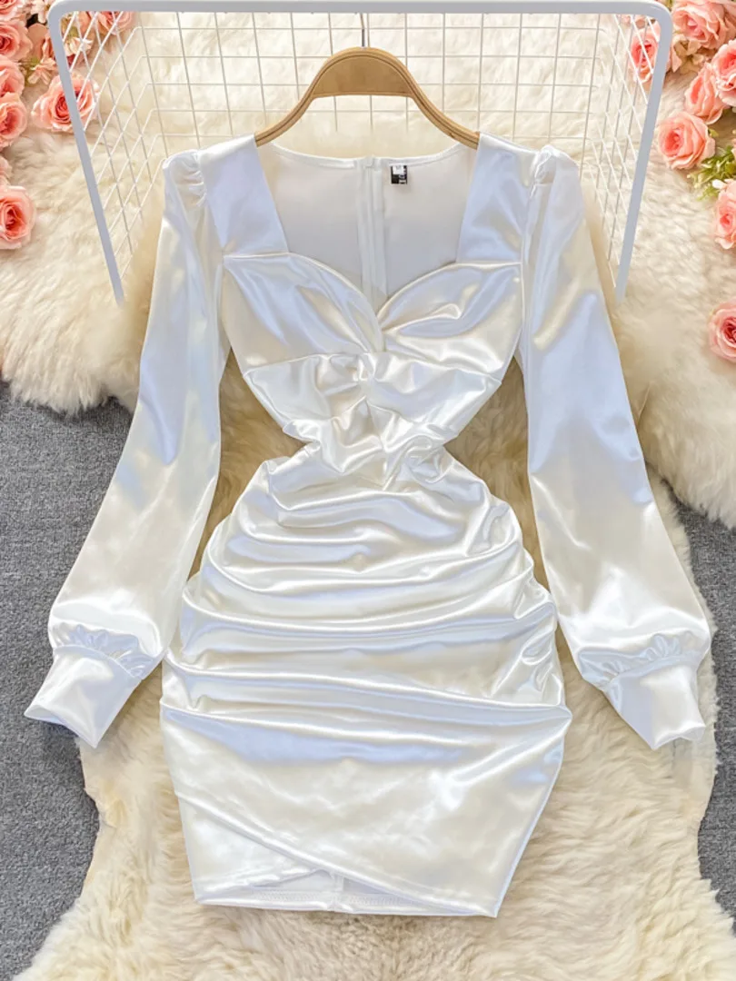

Autumn New Celebrity Sexy Square Neck Satin Dresses Long Sleeve Women White Hip Wrap Slim Pleated Mini Short Dress 2021